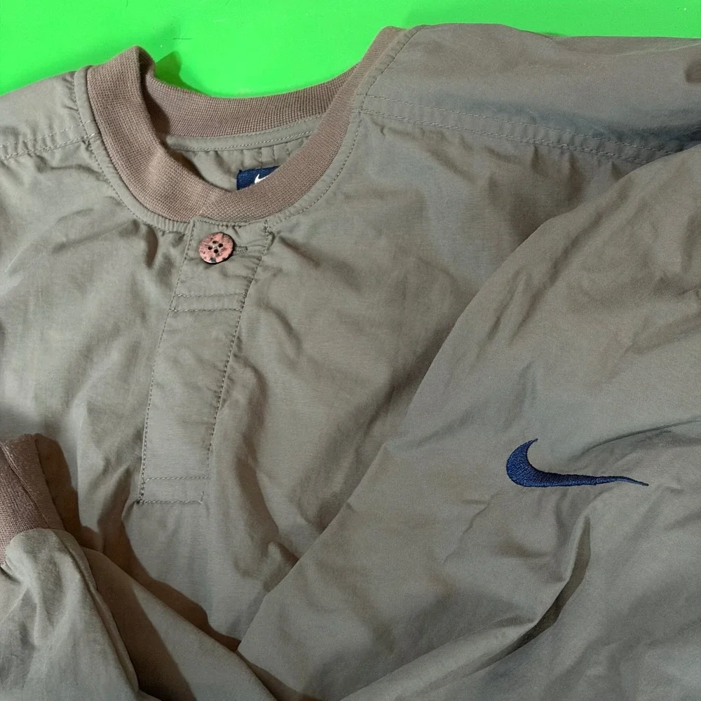 Nike Golf Windbreaker Pullover Mens Large Olive Taupe V-Neck Swoosh Wind Shirt